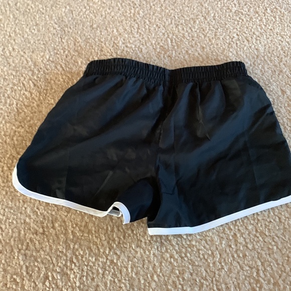 girls champion running shorts - Picture 2 of 2